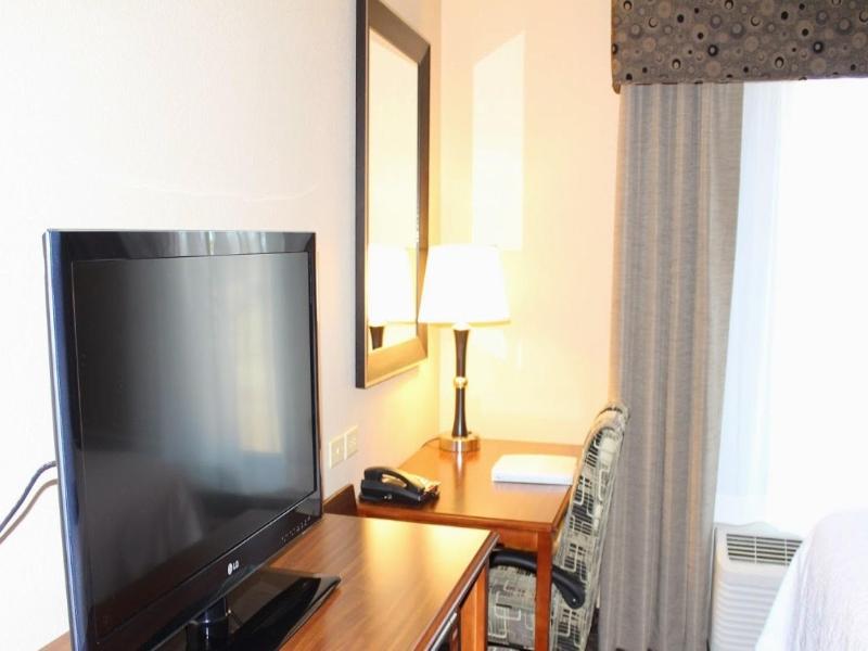 Hampton Inn צ'יקאשה מראה חיצוני תמונה
