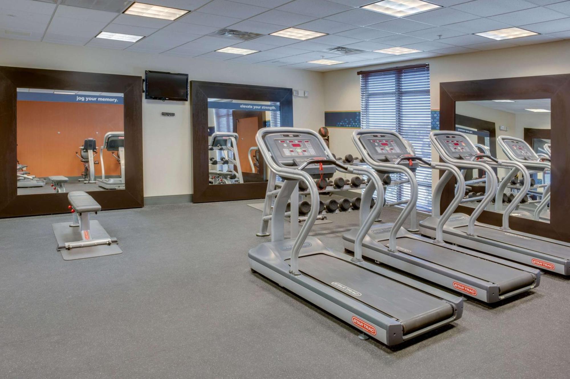 Hampton Inn צ'יקאשה מראה חיצוני תמונה