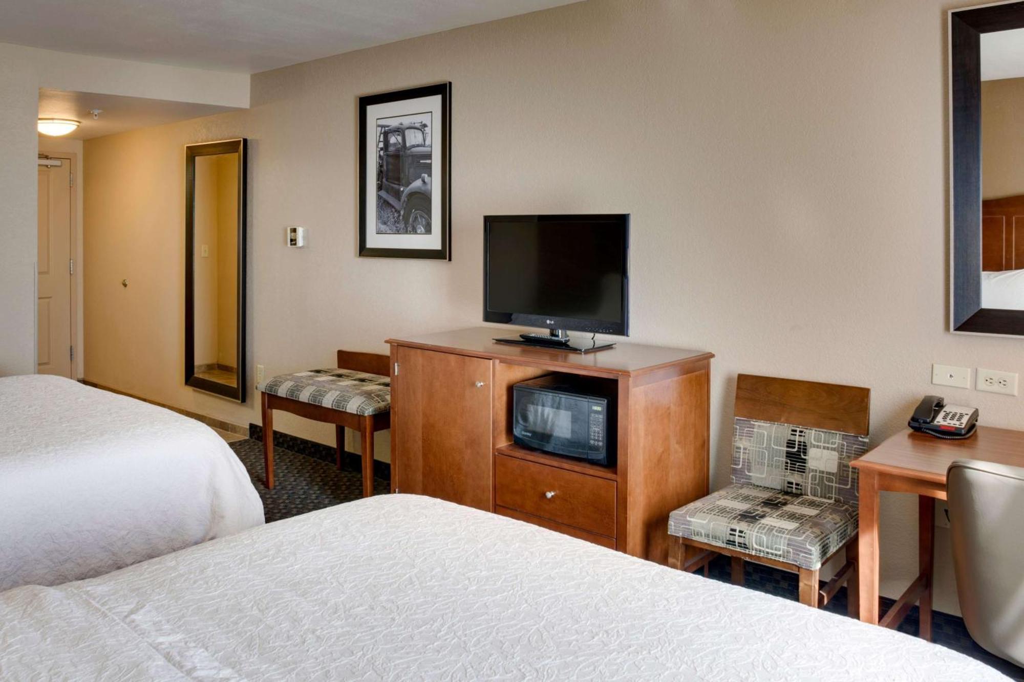 Hampton Inn צ'יקאשה מראה חיצוני תמונה