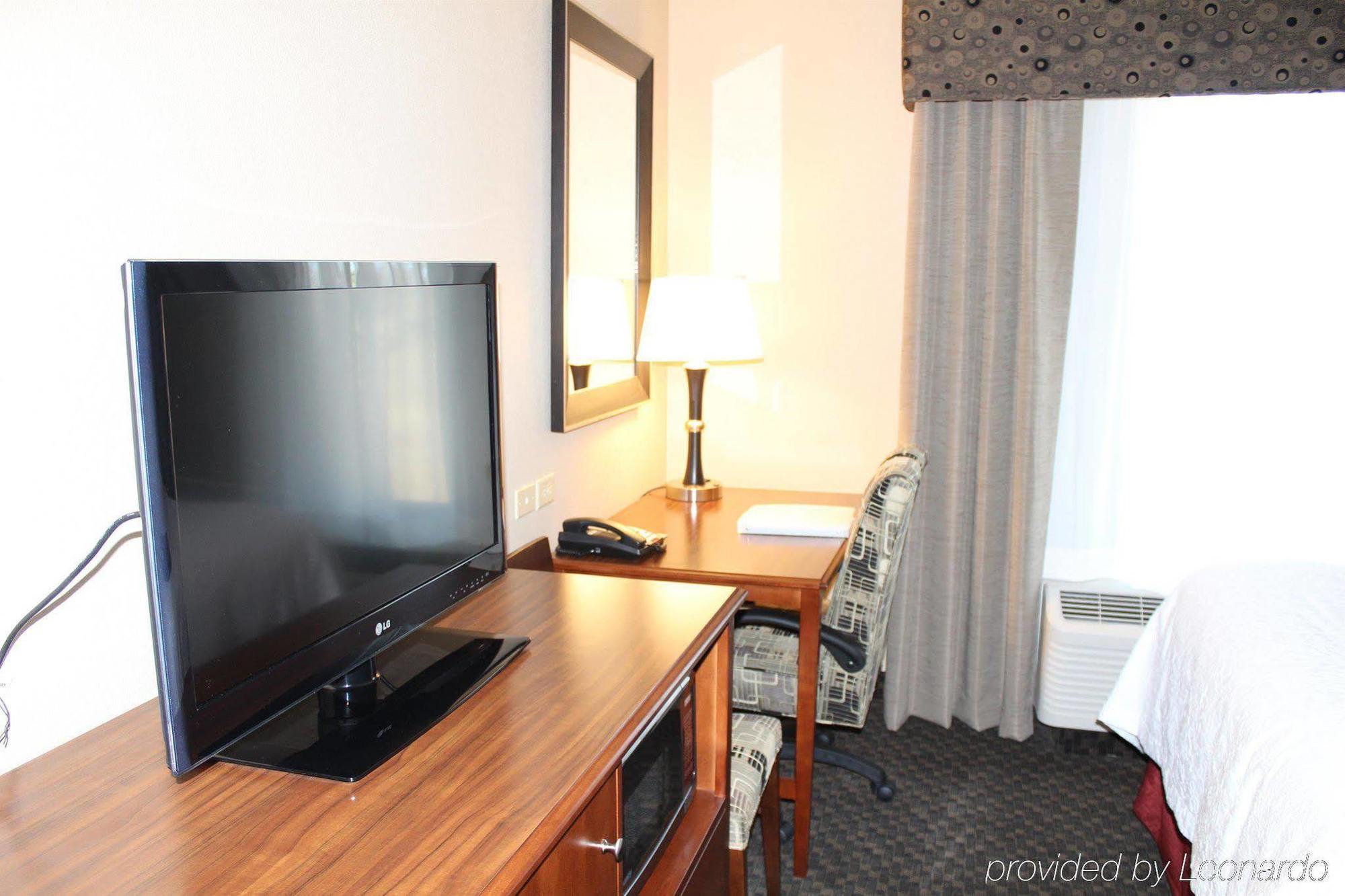 Hampton Inn צ'יקאשה מראה חיצוני תמונה