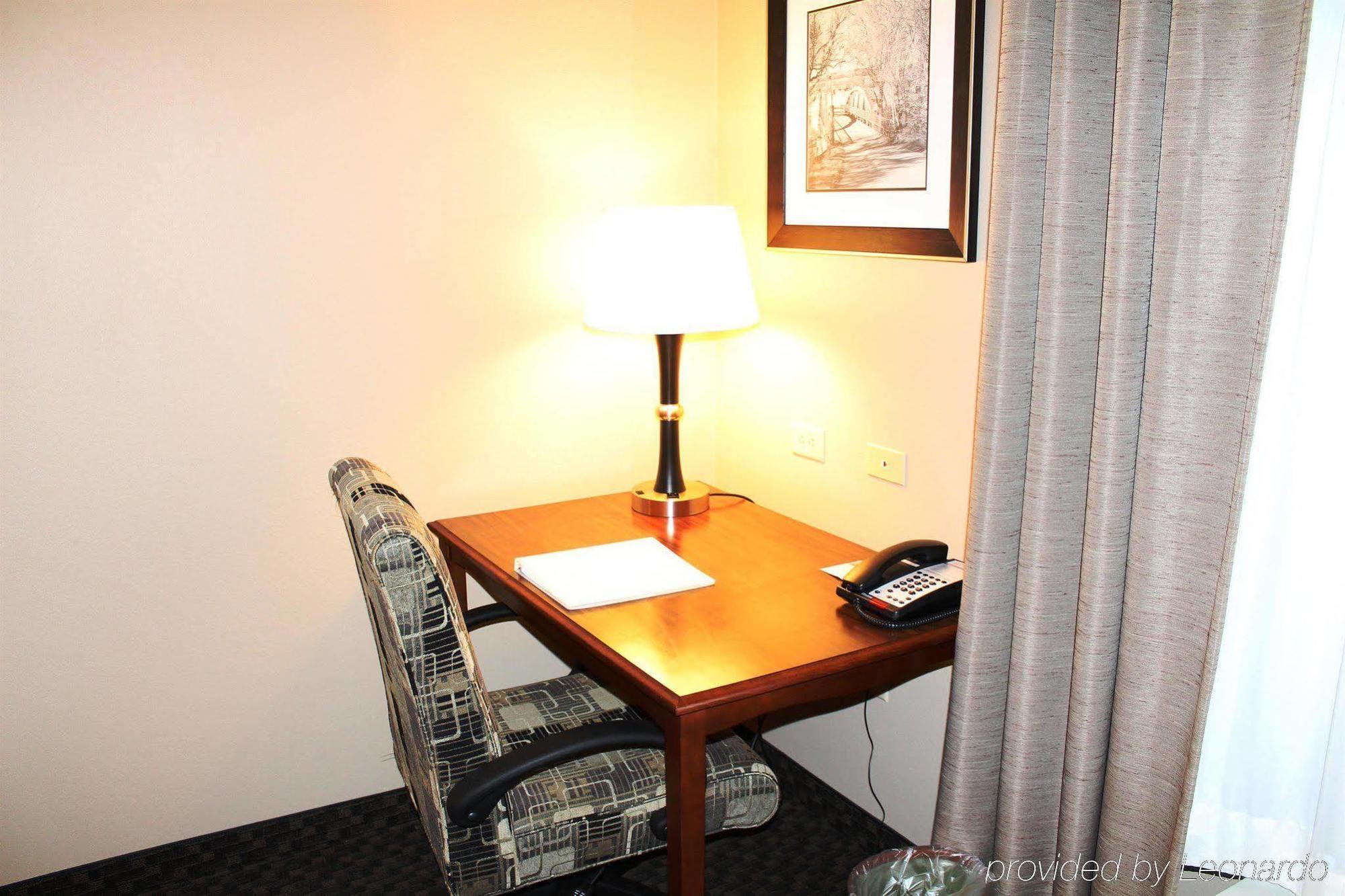 Hampton Inn צ'יקאשה מראה חיצוני תמונה