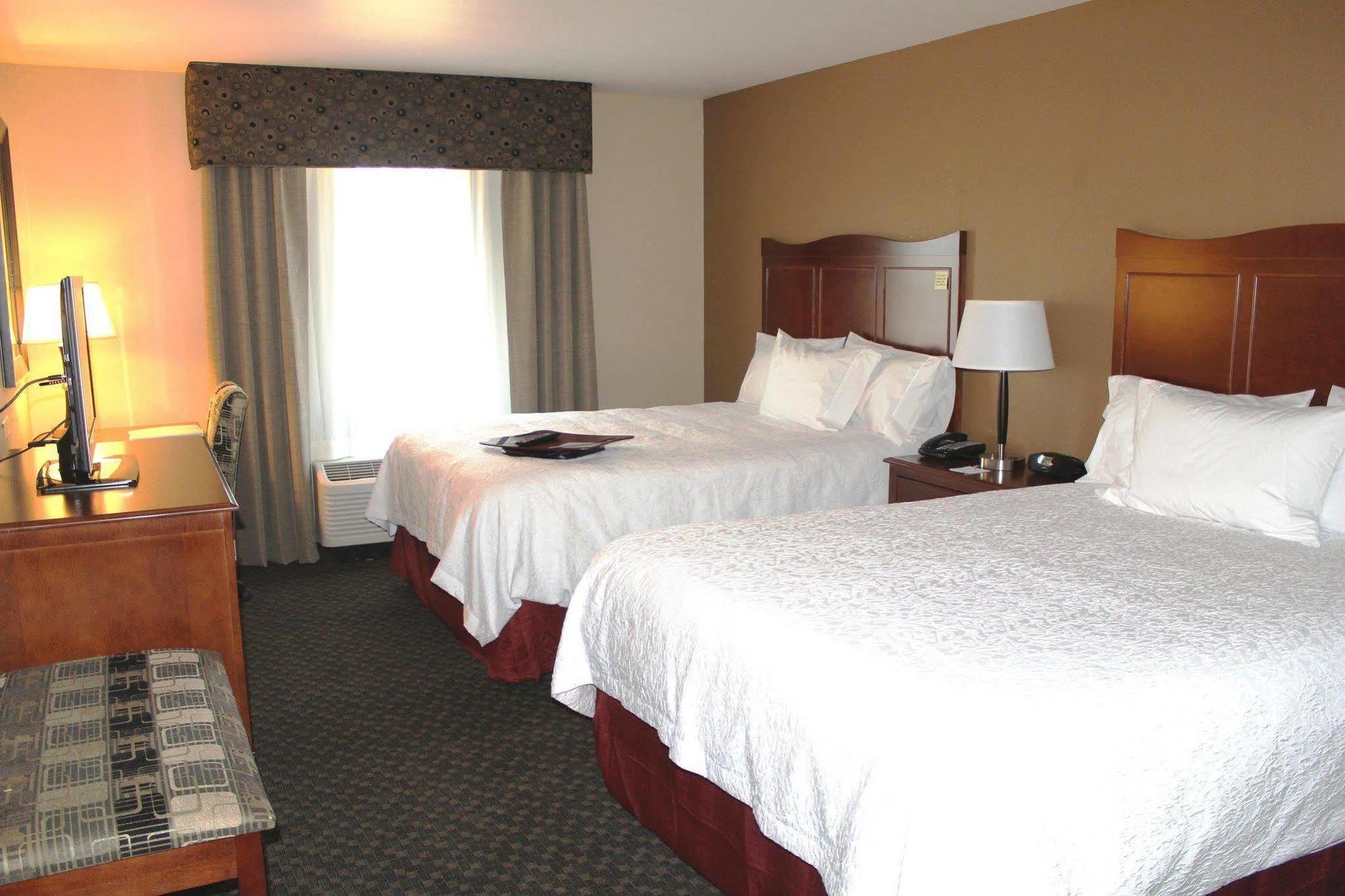 Hampton Inn צ'יקאשה מראה חיצוני תמונה