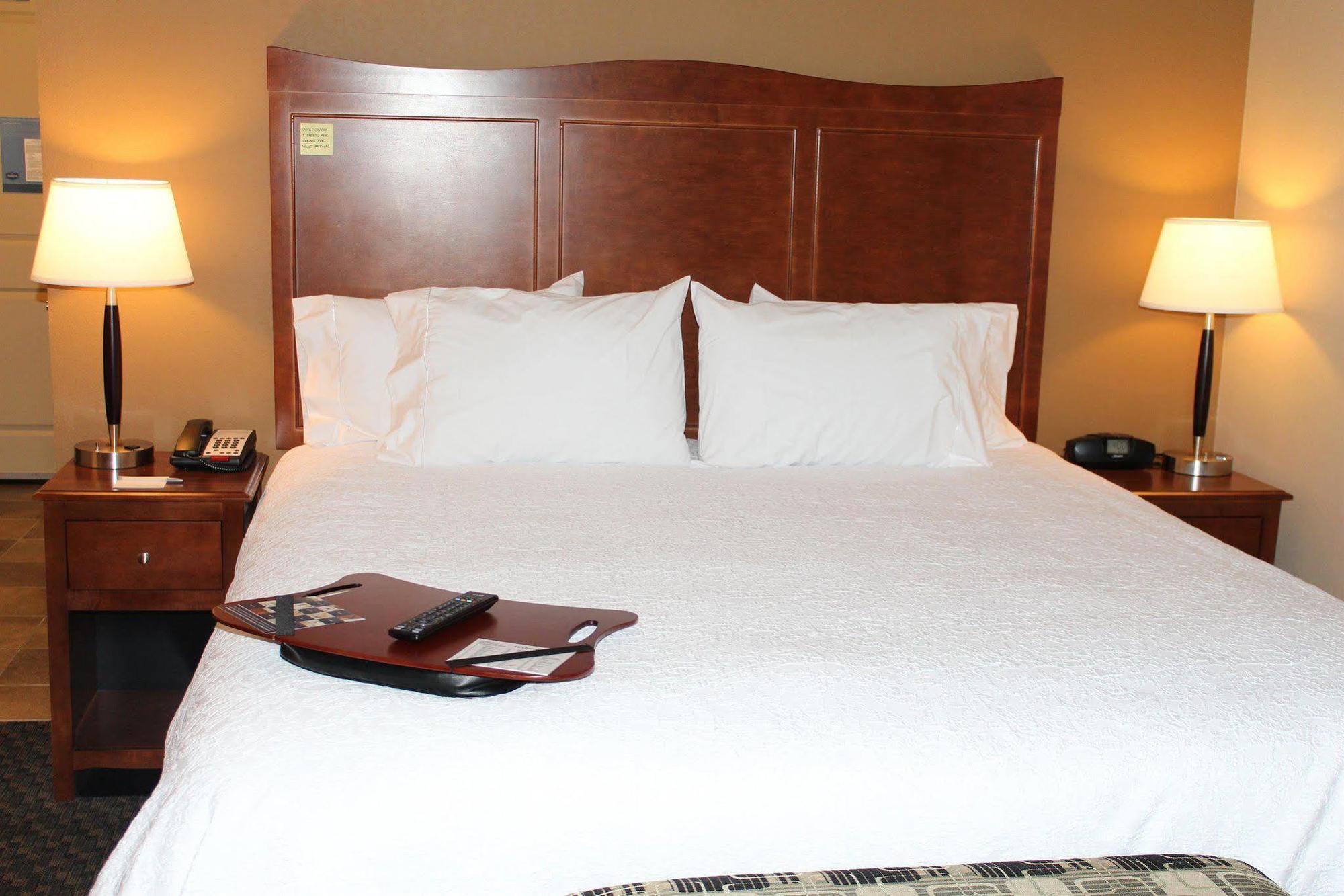 Hampton Inn צ'יקאשה מראה חיצוני תמונה